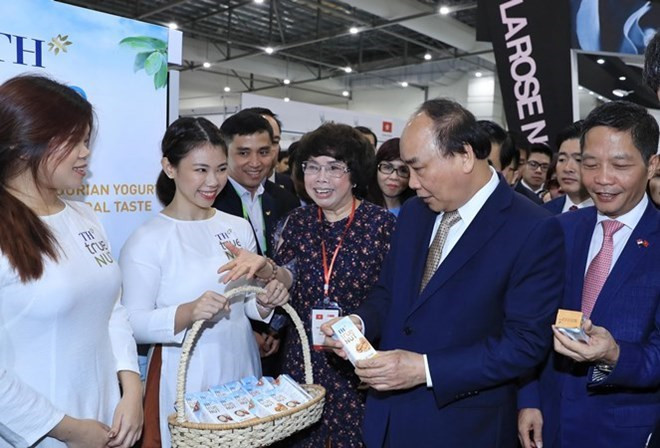 Le PM invite à intensifier les liens économiques Vietnam-Singapour ảnh 3 Le PM invite à intensifier les liens économiques Vietnam-Singapour ảnh 3