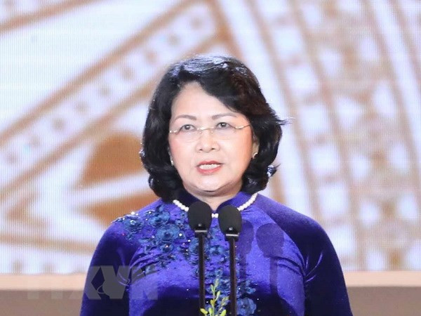 Dang Thi Ngoc Thinh part pour le Sommet mondial des femmes en Australie ảnh 1 Dang Thi Ngoc Thinh part pour le Sommet mondial des femmes en Australie ảnh 1