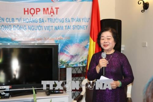 L’ancienne vice-présidente Truong My Hoa rencontre des expatriés vietnamiens en Australie ảnh 1 L’ancienne vice-présidente Truong My Hoa rencontre des expatriés vietnamiens en Australie ảnh 1