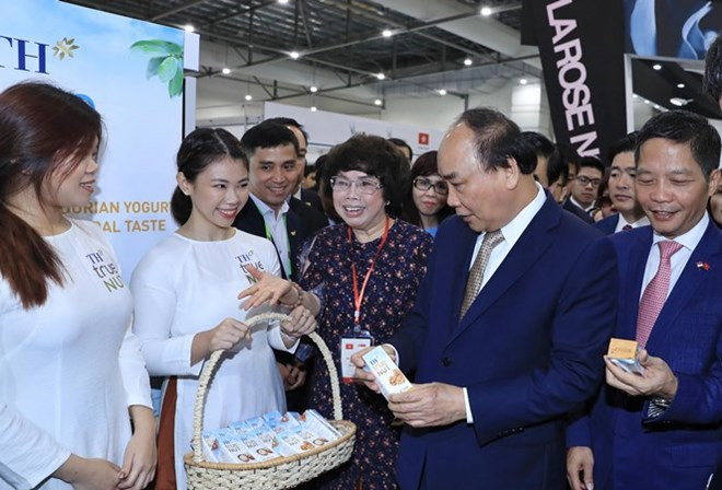 Activités du PM Nguyên Xuân Phuc à Singapour ảnh 2 Activités du PM Nguyên Xuân Phuc à Singapour ảnh 2