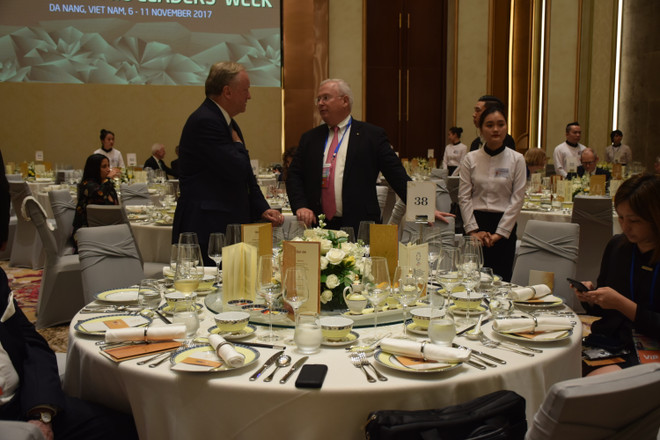 Minh Long, fierté en céramique du Vietnam à l’APEC ảnh 3 Minh Long, fierté en céramique du Vietnam à l’APEC ảnh 3