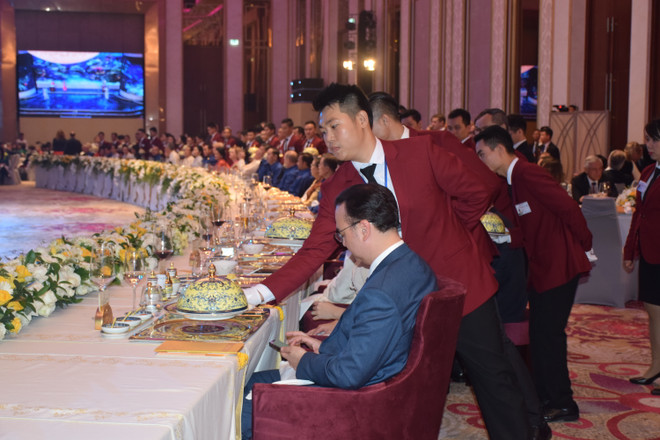 Minh Long, fierté en céramique du Vietnam à l’APEC ảnh 4 Minh Long, fierté en céramique du Vietnam à l’APEC ảnh 4