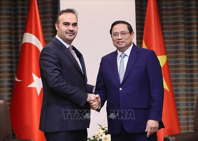 Le Premier ministre Pham Minh Chinh rencontre des ministres turcs ảnh 2 Le Premier ministre Pham Minh Chinh rencontre des ministres turcs ảnh 2