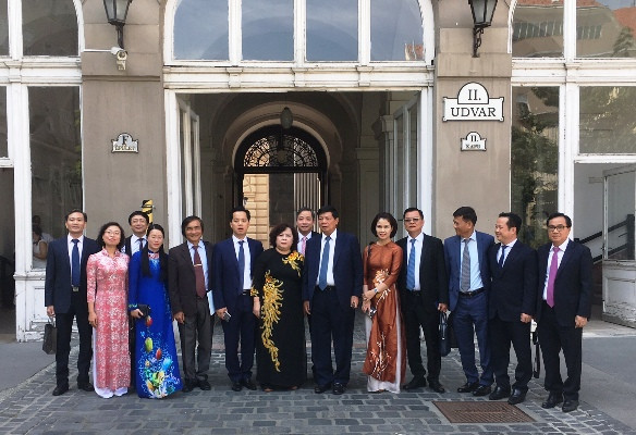 Hanoï et Budapest renforcent leur coopération ảnh 1 Hanoï et Budapest renforcent leur coopération ảnh 1