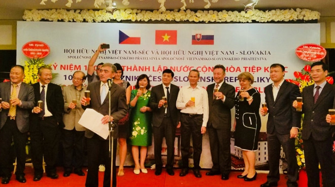 Le centenaire de la Tchécoslovaquie célébré dans la capitale vietnamienne ảnh 1 Le centenaire de la Tchécoslovaquie célébré dans la capitale vietnamienne ảnh 1