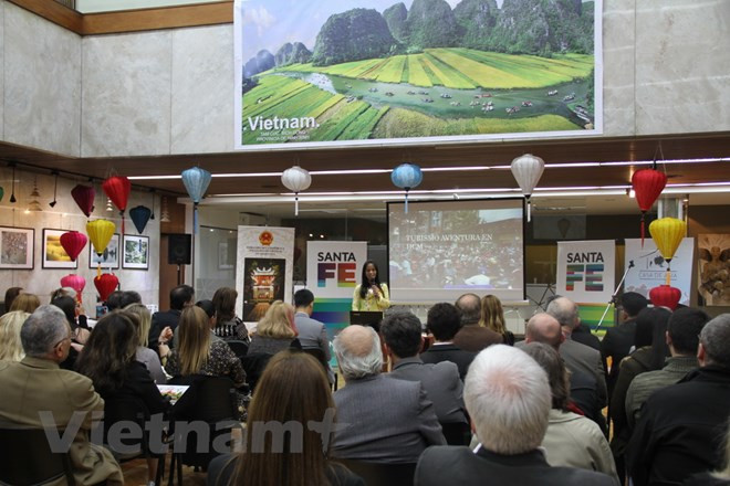 Semaine de la culture et du tourisme vietnamiens en Argentine ảnh 2 Semaine de la culture et du tourisme vietnamiens en Argentine ảnh 2