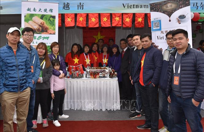Le Vietnam participe à la Foire caritative internationale Bazaar à Pékin ảnh 2