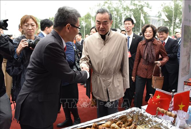 Le Vietnam participe à la Foire caritative internationale Bazaar à Pékin ảnh 1 Le Vietnam participe à la Foire caritative internationale Bazaar à Pékin ảnh 1
