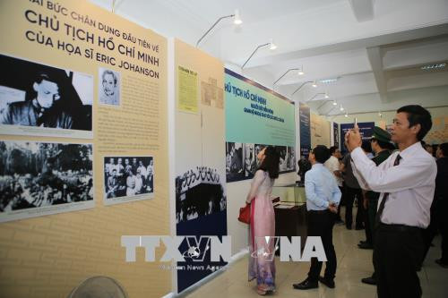 Thua Thien-Hue : exposition "Le Président Ho Chi Minh et des amis européens" ảnh 2