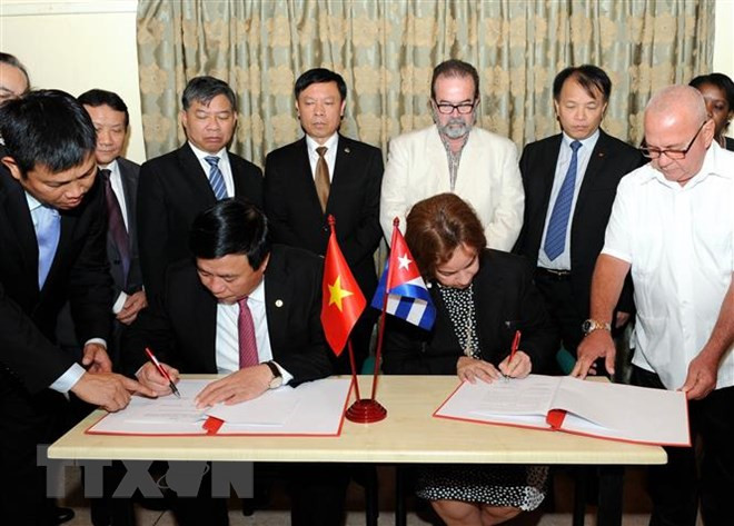 Colloque théorique entre les Partis communistes du Vietnam et de Cuba ảnh 1 Colloque théorique entre les Partis communistes du Vietnam et de Cuba ảnh 1