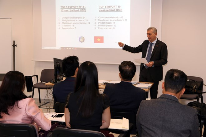 L’Italie apprécie la stabilité politique du Vietnam ảnh 1 L’Italie apprécie la stabilité politique du Vietnam ảnh 1