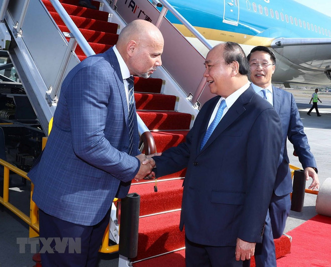 Sommet de l’APEC : Nguyen Xuan Phuc arrive en Papouasie-Nouvelle-Guinée ảnh 1 Sommet de l’APEC : Nguyen Xuan Phuc arrive en Papouasie-Nouvelle-Guinée ảnh 1