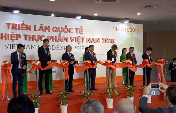 Ouverture de l’exposition internationale Vietnam Foodexpo 2018 ảnh 1