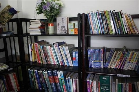Hanoï: la bibliothèque gratuite de deux garçons de la génération 9X ảnh 1 Hanoï: la bibliothèque gratuite de deux garçons de la génération 9X ảnh 1