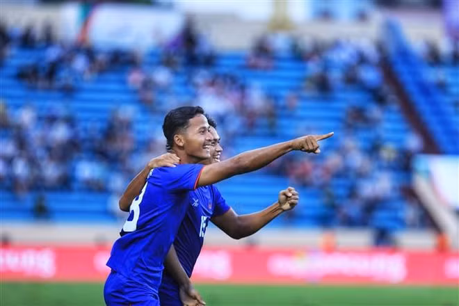 SEA Games 31-Foot : le Cambodge s’impose face au Laos ảnh 1