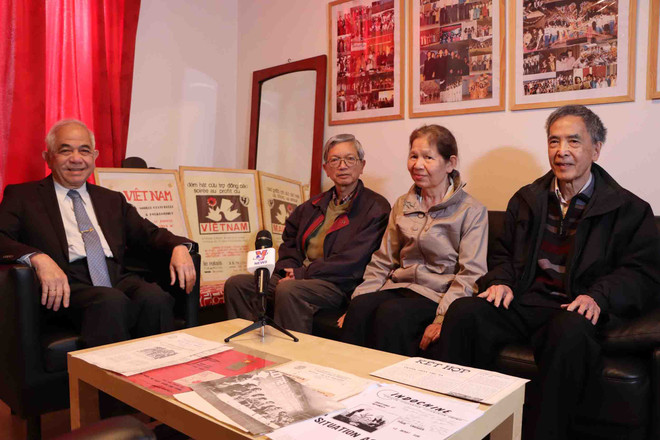 Les mouvements patriotiques restent immortels chez les anciens étudiants vietnamiens en Belgique ảnh 1 Les mouvements patriotiques restent immortels chez les anciens étudiants vietnamiens en Belgique ảnh 1