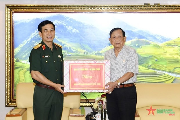 Journée des invalides de guerre et des morts pour la Patrie: poursuite des activités de reconnaissance ảnh 1 Journée des invalides de guerre et des morts pour la Patrie: poursuite des activités de reconnaissance ảnh 1