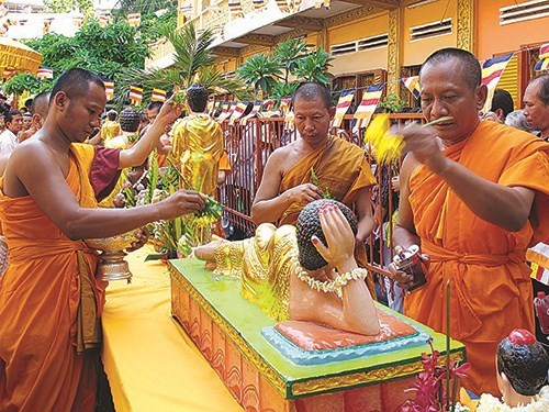 Les Khmers de Ho Chi Minh-Ville célèbrent leur Nouvel An ảnh 1 Les Khmers de Ho Chi Minh-Ville célèbrent leur Nouvel An ảnh 1