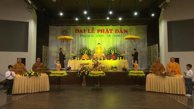 Célébration de la naissance de Bouddha en Ukraine et en République tchèque ảnh 1 Célébration de la naissance de Bouddha en Ukraine et en République tchèque ảnh 1