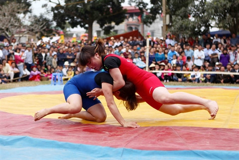 La lutte, toujours aussi populaire à Hanoi ảnh 2 La lutte, toujours aussi populaire à Hanoi ảnh 2