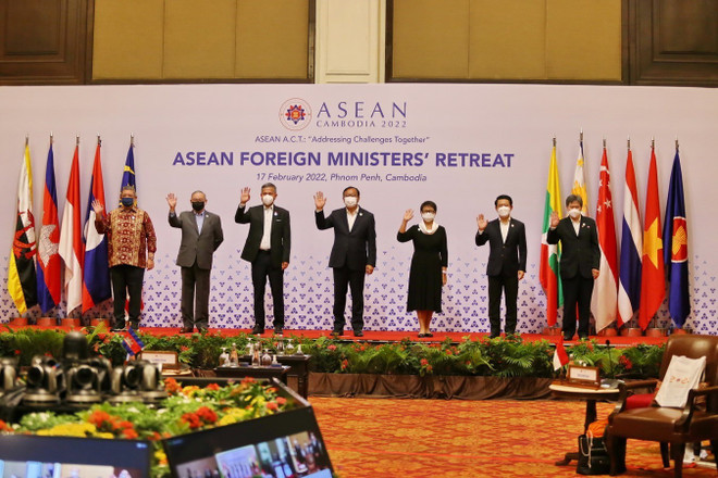 Ouverture d'une réunion restreinte des ministres des Affaires étrangères de l'ASEAN ảnh 2 Ouverture d'une réunion restreinte des ministres des Affaires étrangères de l'ASEAN ảnh 2