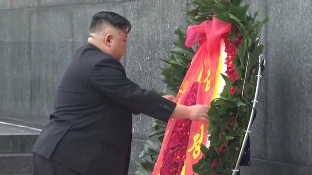 Le président Kim Jong-un termine sa visite officielle d’amitié au Vietnam ảnh 8 Le président Kim Jong-un termine sa visite officielle d’amitié au Vietnam ảnh 8