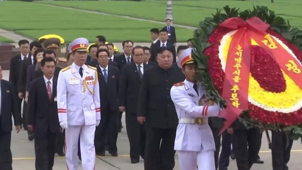 Le président Kim Jong-un termine sa visite officielle d’amitié au Vietnam ảnh 7 Le président Kim Jong-un termine sa visite officielle d’amitié au Vietnam ảnh 7