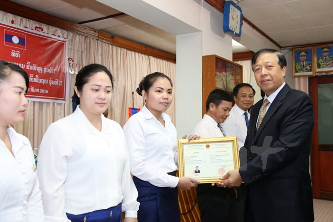 Clôture de la 1ère formation intense en Vietnamien pour des cadres laotiens ảnh 1 Clôture de la 1ère formation intense en Vietnamien pour des cadres laotiens ảnh 1