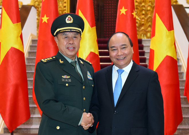 Le leader du PCV et le PM reçoivent le vice-président de la Commission militaire centrale chinoise ảnh 2 Le leader du PCV et le PM reçoivent le vice-président de la Commission militaire centrale chinoise ảnh 2