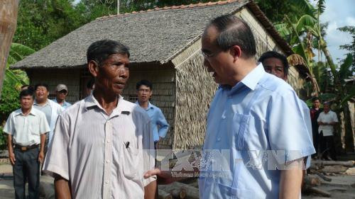 30 avril: le président du FPV visite des familles méritantes ảnh 1 30 avril: le président du FPV visite des familles méritantes ảnh 1