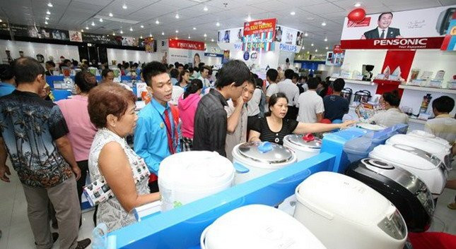 Les consommateurs vietnamiens ont tendance à limiter leurs dépenses ảnh 1 Les consommateurs vietnamiens ont tendance à limiter leurs dépenses ảnh 1