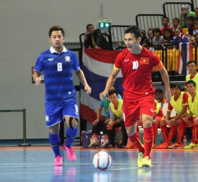 Le Vietnam se qualifie en quart de finale du Championnat de futsal d’Asie 2016 ảnh 1 Le Vietnam se qualifie en quart de finale du Championnat de futsal d’Asie 2016 ảnh 1