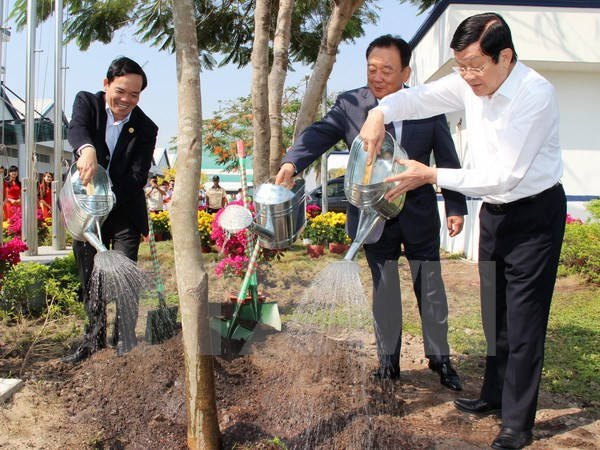 Lancement de la Fête de plantation d'arbres du Printemps Binh Thân 2016 ảnh 1 Lancement de la Fête de plantation d'arbres du Printemps Binh Thân 2016 ảnh 1