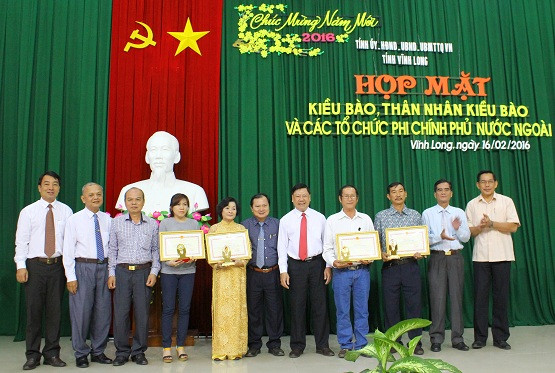 Vinh Long : rencontre des Viet Kieu à l’occasion du Têt 2016 ảnh 1 Vinh Long : rencontre des Viet Kieu à l’occasion du Têt 2016 ảnh 1