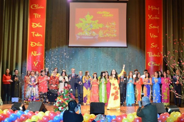 La diaspora vietnamienne en Ukraine et en Australie fête le Têt traditionnel ảnh 1 La diaspora vietnamienne en Ukraine et en Australie fête le Têt traditionnel ảnh 1