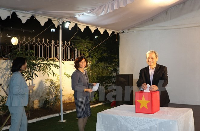 L’Ambassade du Vietnam en Inde aux côtés des sinistrés des récentes inondations ảnh 1 L’Ambassade du Vietnam en Inde aux côtés des sinistrés des récentes inondations ảnh 1