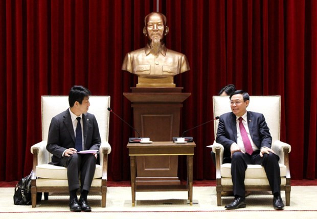 Le secrétaire du Comité du Parti de Hanoi Vuong Dinh Hue reçoit le directeur général d'AEONMALL ảnh 1 Le secrétaire du Comité du Parti de Hanoi Vuong Dinh Hue reçoit le directeur général d'AEONMALL ảnh 1