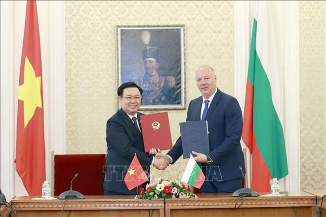 Vietnam-Bulgarie: Entretien entre les présidents des Assemblées nationales ảnh 1