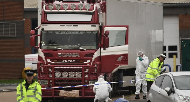Des migrantes vietnamiennes présumées retrouvées dans un camion frigorifique en France ảnh 1 Des migrantes vietnamiennes présumées retrouvées dans un camion frigorifique en France ảnh 1