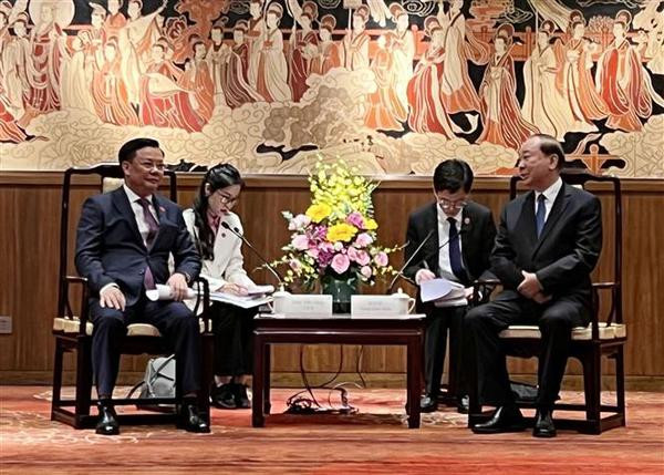 Une délégation de la ville de Hanoi en visite de travail en Chine ảnh 1 Une délégation de la ville de Hanoi en visite de travail en Chine ảnh 1