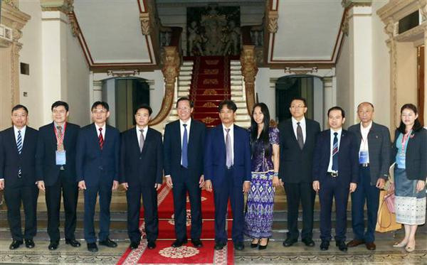 Hô Chi Minh-Ville reçoit des académiciens lao et cambodgiens ảnh 1 Hô Chi Minh-Ville reçoit des académiciens lao et cambodgiens ảnh 1