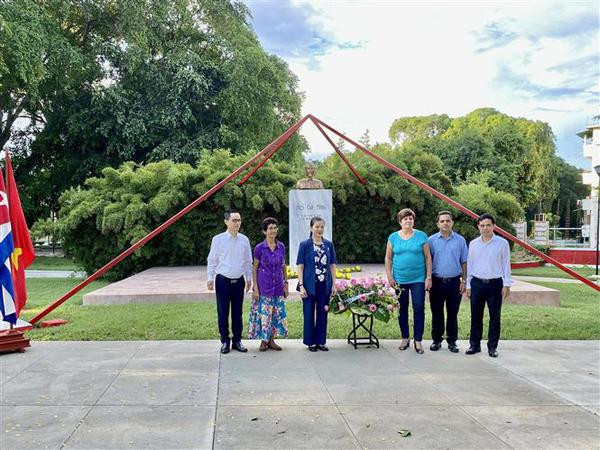 Renforcement des relations Vietnam - Cuba ảnh 2 Renforcement des relations Vietnam - Cuba ảnh 2