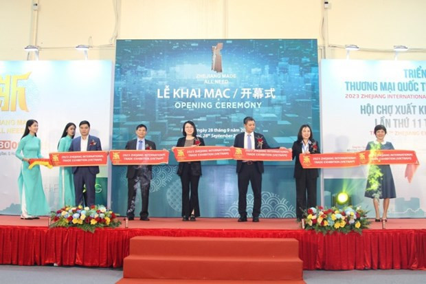Ouverture de l'exposition commerciale internationale du Zhejiang (Chine) 2023 à Hanoï ảnh 1 Ouverture de l'exposition commerciale internationale du Zhejiang (Chine) 2023 à Hanoï ảnh 1