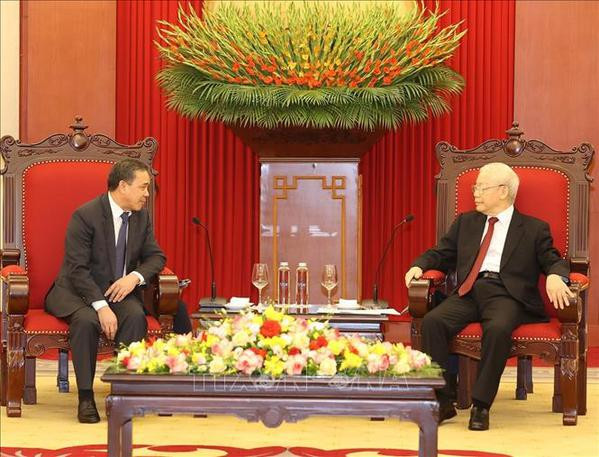 Le leader du PCV reçoit l'ambassadeur sortant du Laos ảnh 1 Le leader du PCV reçoit l'ambassadeur sortant du Laos ảnh 1