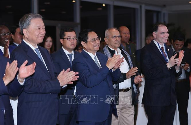 Célébration de la Fête nationale du Vietnam et de son adhésion aux Nations Unies ảnh 4 Célébration de la Fête nationale du Vietnam et de son adhésion aux Nations Unies ảnh 4