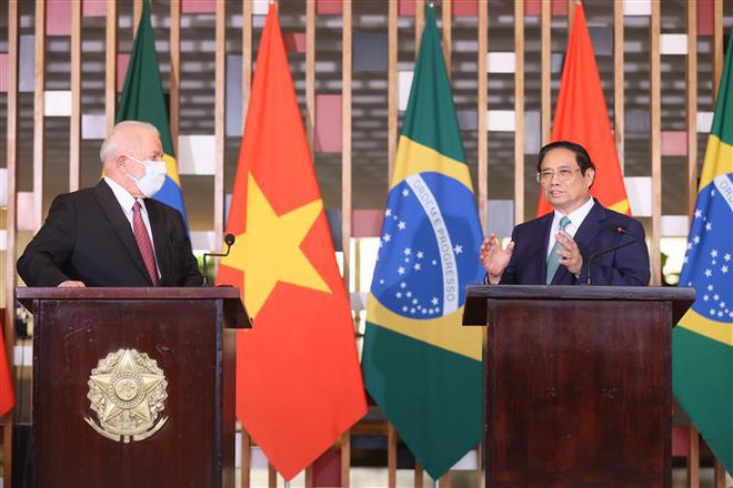 Entretien entre le Premier ministre vietnamien et le président brésilien ảnh 3 Entretien entre le Premier ministre vietnamien et le président brésilien ảnh 3
