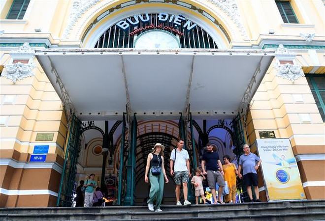 Le Vietnam accueille 8,9 millions de visiteurs étrangers en neuf mois ảnh 2 Le Vietnam accueille 8,9 millions de visiteurs étrangers en neuf mois ảnh 2