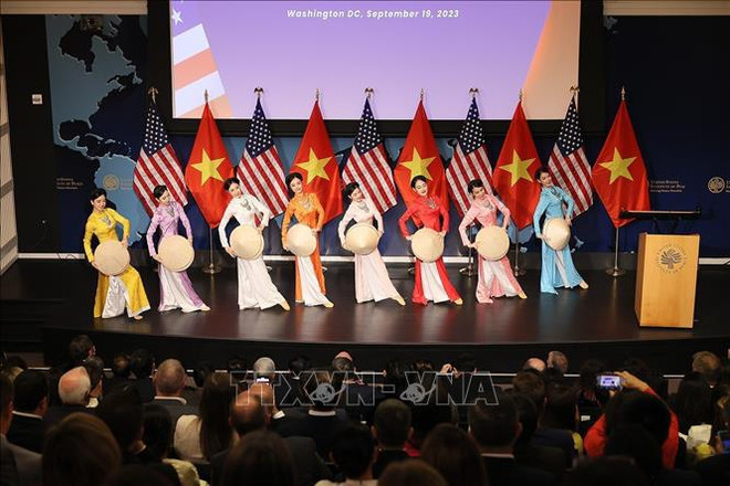 Cérémonie en l'honneur de la Fête nationale du Vietnam et de l'établissement du partenariat stratégique intégral Vietnam-États-Unis ảnh 1 Cérémonie en l'honneur de la Fête nationale du Vietnam et de l'établissement du partenariat stratégique intégral Vietnam-États-Unis ảnh 1