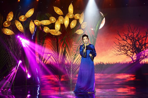 Programme artistique "La mère est amour" : honorer l'amour d'une mère ảnh 1