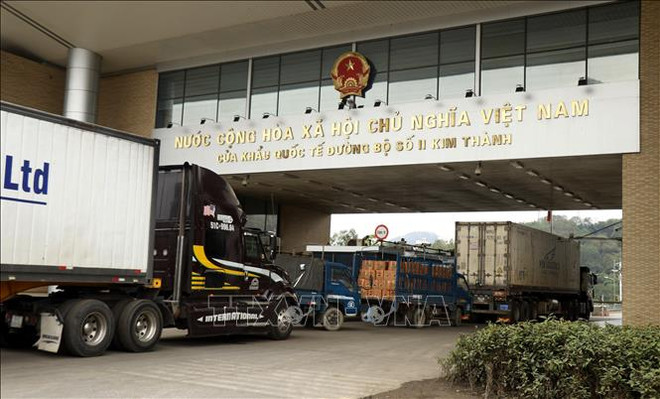 Les échanges commerciaux via les portes frontalières de Lao Cai en hausse de 42% ảnh 1 Les échanges commerciaux via les portes frontalières de Lao Cai en hausse de 42% ảnh 1